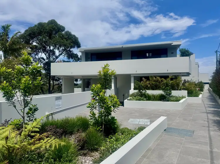 Third view of Homely apartment listing, 2/12 Amaroo Avenue, Castle Cove NSW 2069