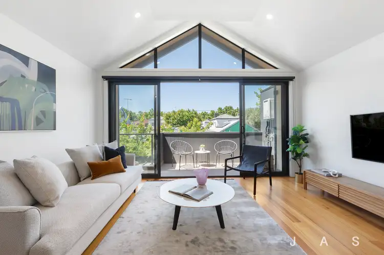 4/2A Florence Street, Seddon VIC 3011