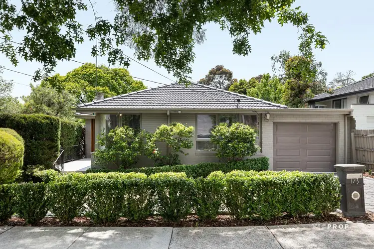 1/3 Angus Grove, Doncaster VIC 3108