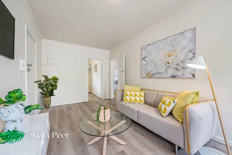 Sixth view of Homely apartment listing, 2/27 Royal Avenue, Glen Huntly VIC 3163