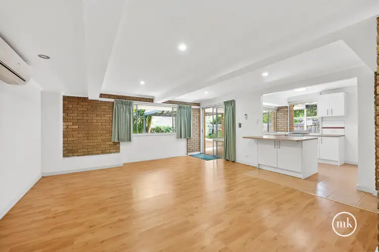 33a Buena Vista Drive, Montmorency VIC 3094