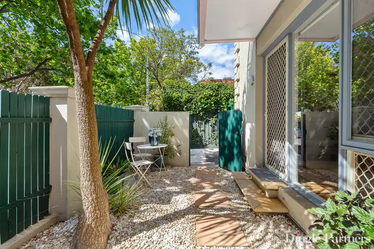 1/43 Barkly Street, Carlton VIC 3053