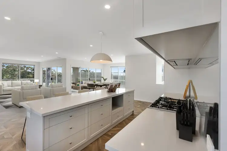 16 Rutland Avenue, Mount Eliza VIC 3930
