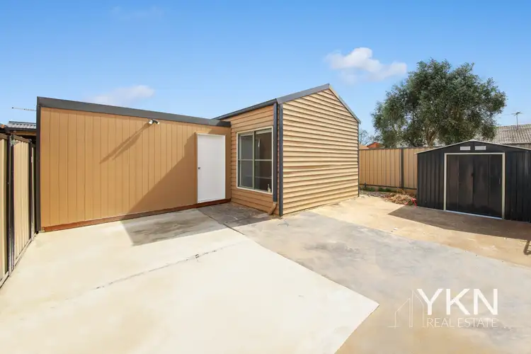 9A Bartlett Crescent