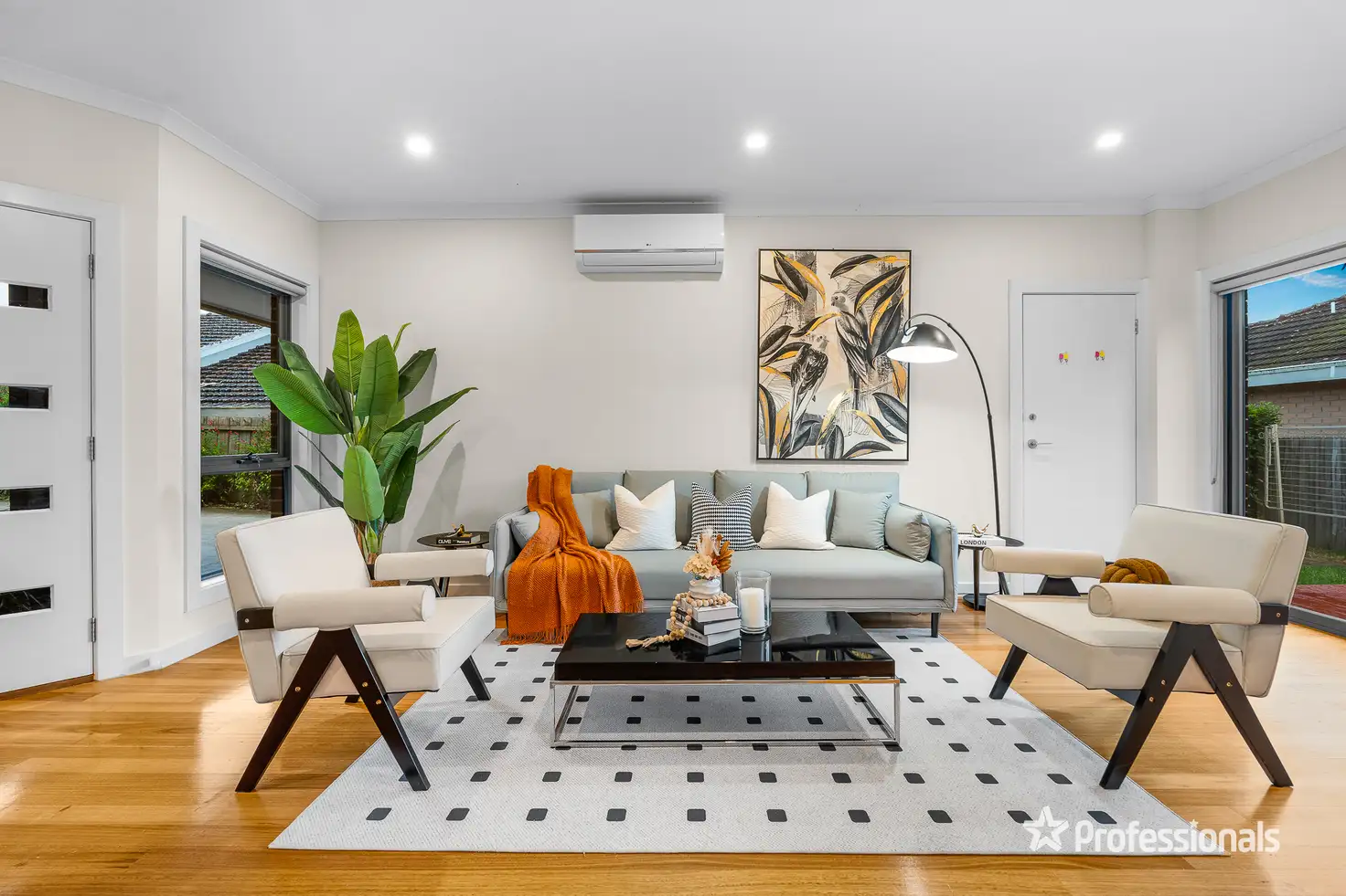 Main view of Homely townhouse listing, 2/344 Warrigal Road, Oakleigh South VIC 3167