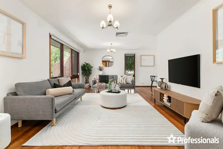 2 Duntroon Drive, Wantirna VIC 3152