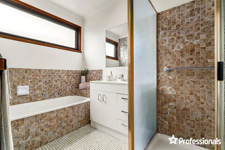 Sixth view of Homely house listing, 2 Duntroon Drive, Wantirna VIC 3152