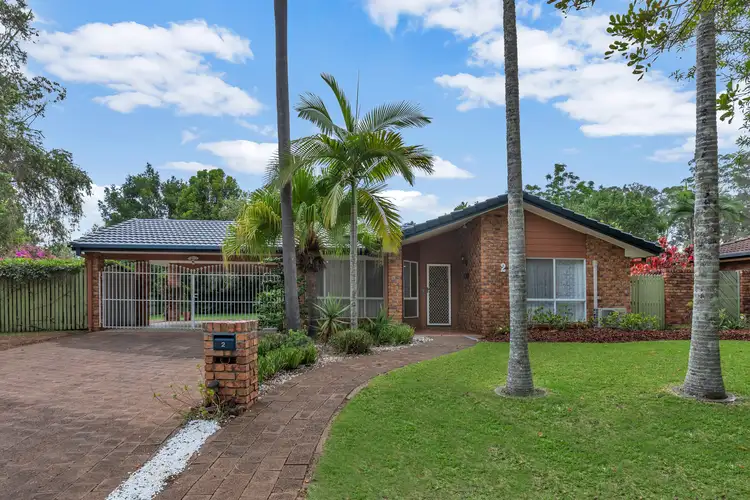 2 Chatburn Street, Chapel Hill QLD 4069