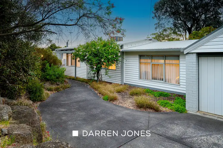 13 Carisbrook Crescent, Lower Plenty VIC 3093