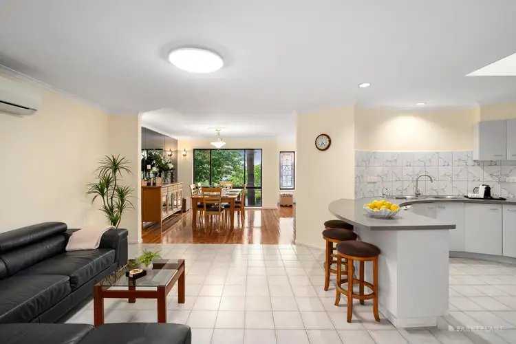 Second view of Homely house listing, 7 Winga Place, St Helena VIC 3088
