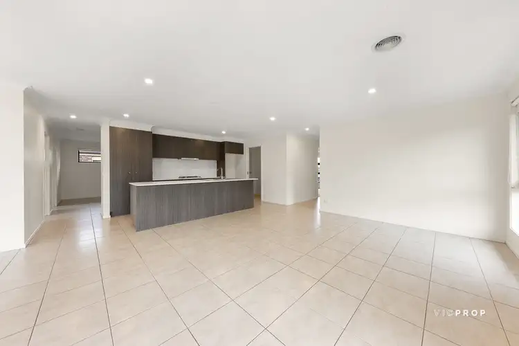 Fifth view of Homely house listing, 22 Keira Circuit, Werribee VIC 3030