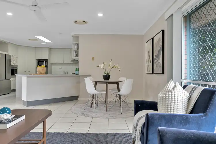 Sixth view of Homely house listing, 8 Codford Place, Chapel Hill QLD 4069