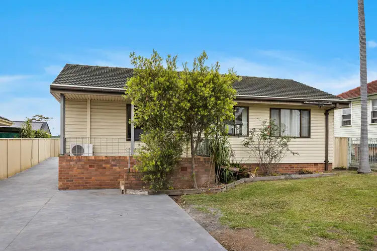 38 Andrew Crescent
