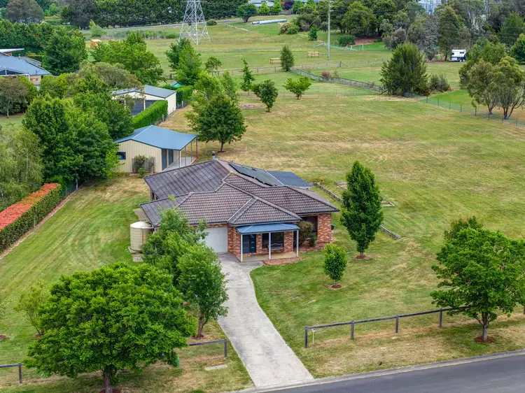 16 Woodside Drive, Moss Vale NSW 2577