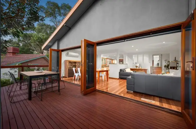 8 Stokes Place, Eltham VIC 3095
