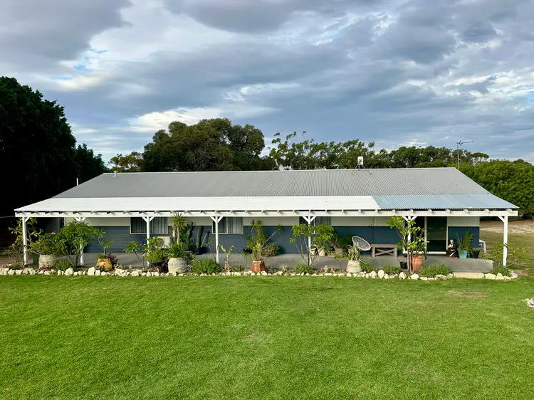 68 Kangaroo Way, Nilgen WA 6044