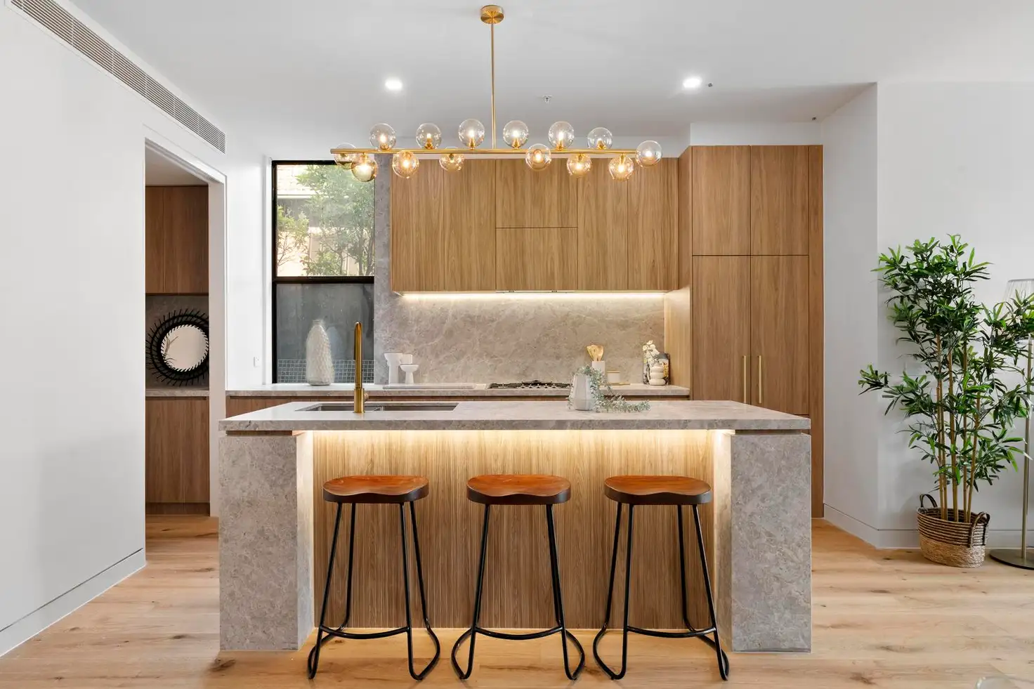 Main view of Homely townhouse listing, 2/257 Riversdale Road, Hawthorn East VIC 3123