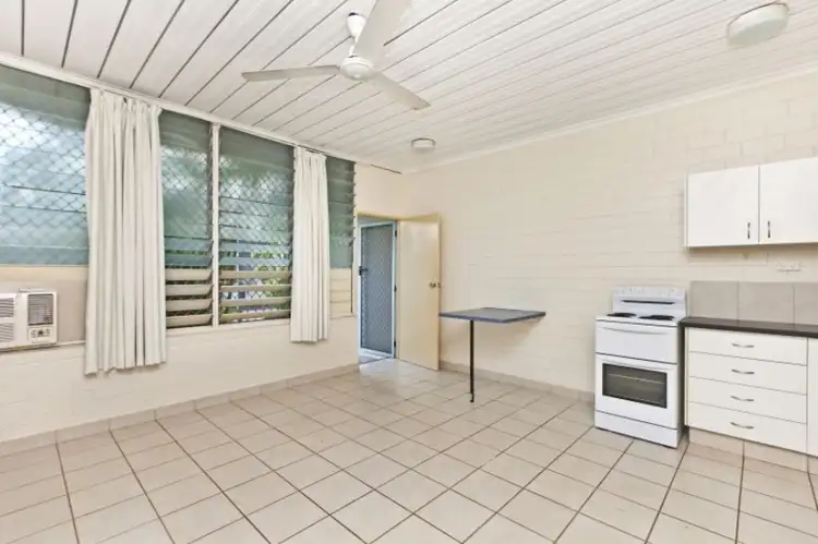 56 Kurrajong Crescent