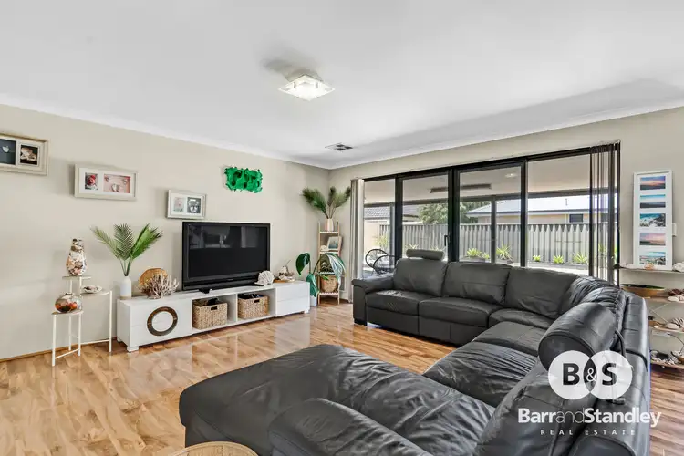 Sixth view of Homely house listing, 1 Flowerdale Court, Millbridge WA 6232
