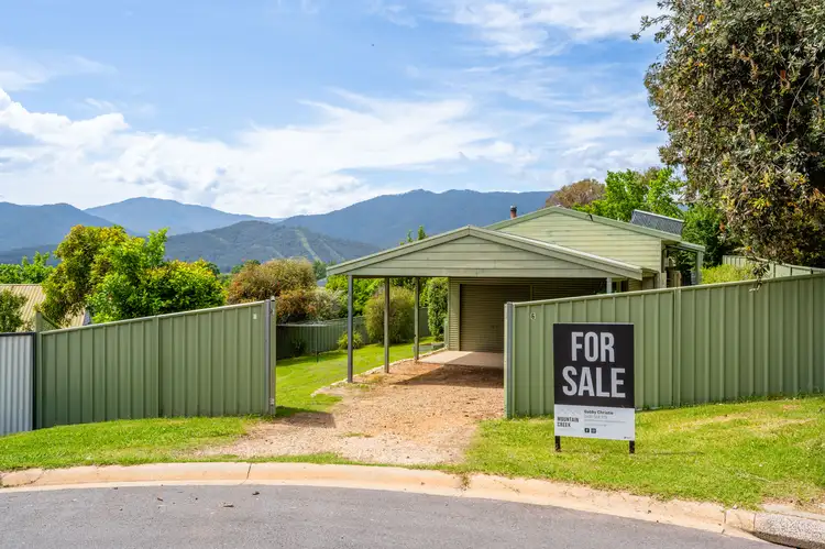 6 Marum Court, Tawonga South VIC 3698