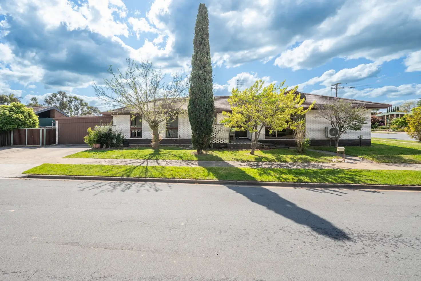 Main view of Homely house listing, 10 Lachlan Crescent, Shepparton VIC 3630