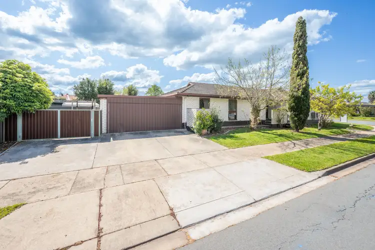 Second view of Homely house listing, 10 Lachlan Crescent, Shepparton VIC 3630