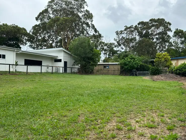 14 Tukkeri Street, Macleay Island QLD 4184