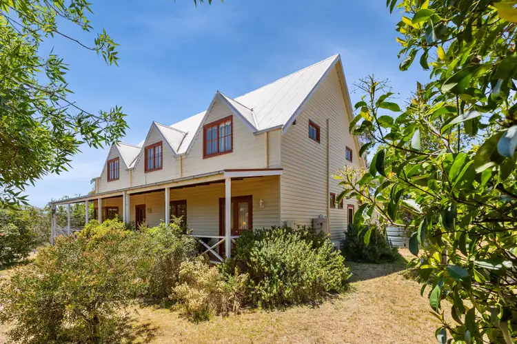 16 Franzi Street, Guildford VIC 3451