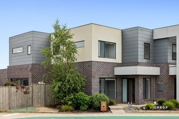 90 Treeve Parkway, Werribee VIC 3030