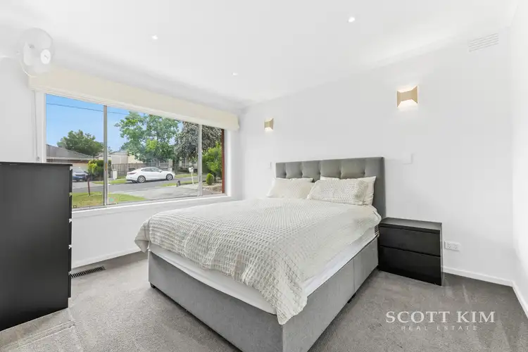 Fifth view of Homely unit listing, 4/1 Adrienne Crescent, Mount Waverley VIC 3149