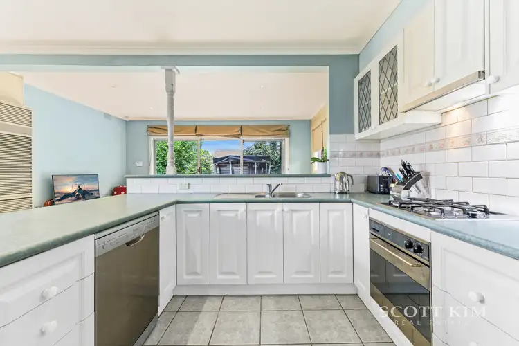 Fifth view of Homely house listing, 11 Katandra Court, Mount Waverley VIC 3149