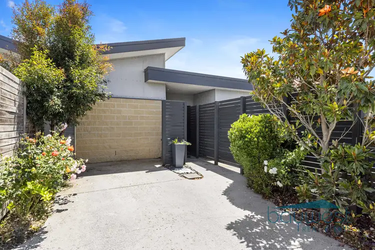 2/8 Albert Street, Hastings VIC 3915