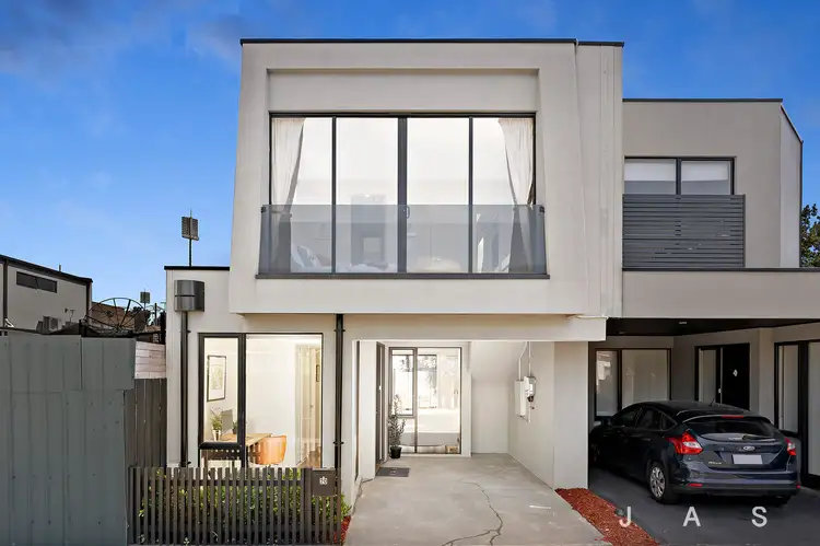 20 Lily Street, Seddon VIC 3011