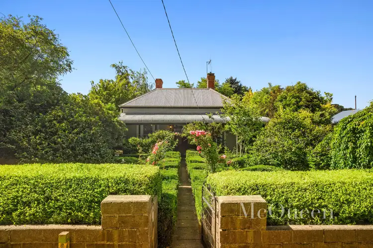 16 Bridge Street, Trentham VIC 3458