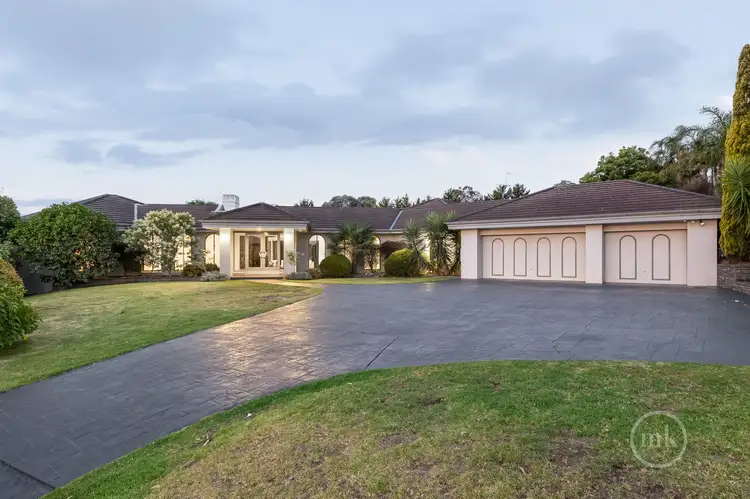 7 Bronwyn Court, Research VIC 3095