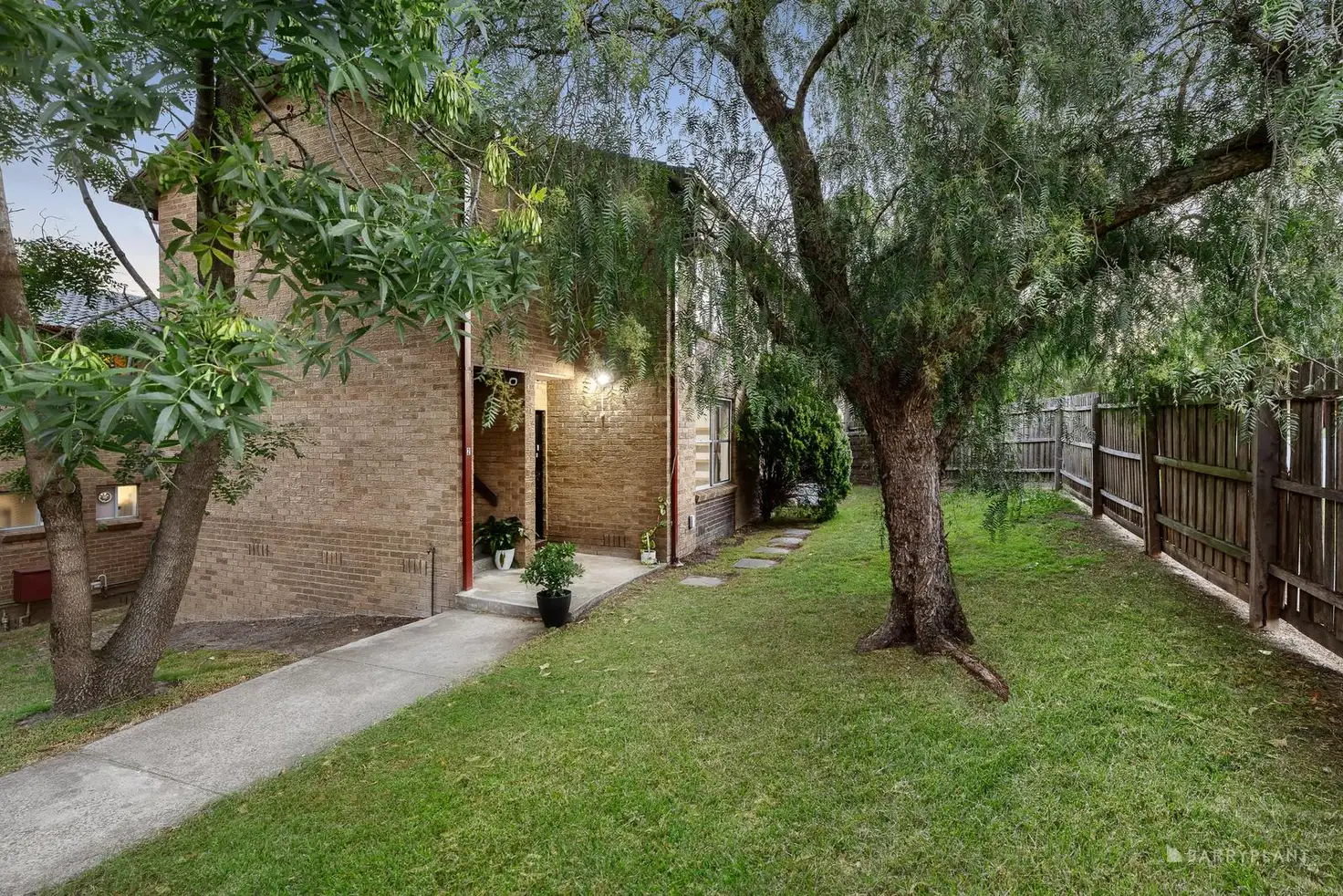 Main view of Homely unit listing, 1/596-598 Middleborough Road, Blackburn North VIC 3130