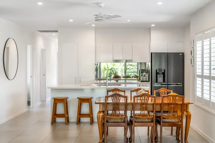 10 Mandarin Way, Palmwoods QLD 4555