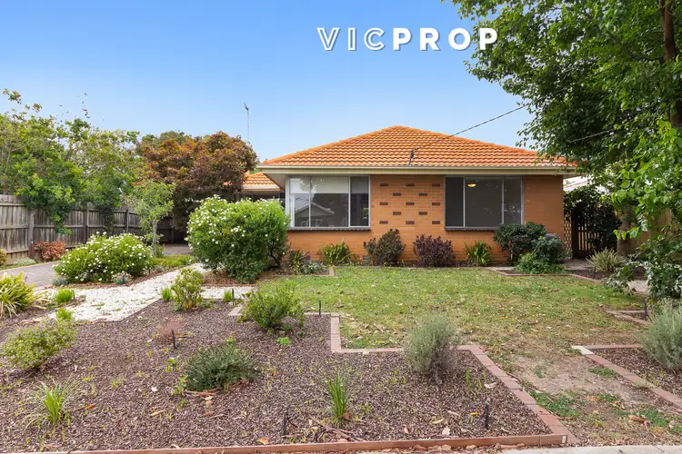 2 Jobert Court