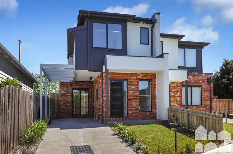 2/84 Summerhill Road, West Footscray VIC 3012