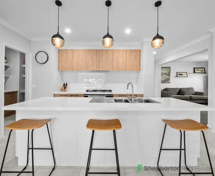 Third view of Homely house listing, 6 Cockatoo Crescent, Kialla VIC 3631