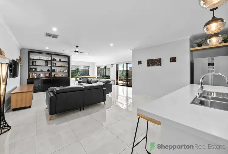 Sixth view of Homely house listing, 6 Cockatoo Crescent, Kialla VIC 3631