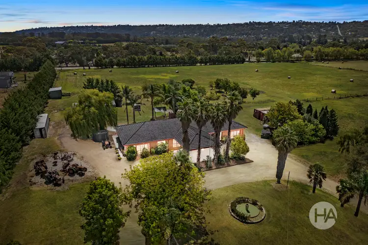 2 Binnak Way, Moorooduc VIC 3933