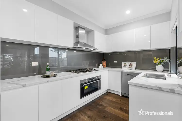 Fifth view of Homely townhouse listing, 2/46 Waverley Road, Chadstone VIC 3148