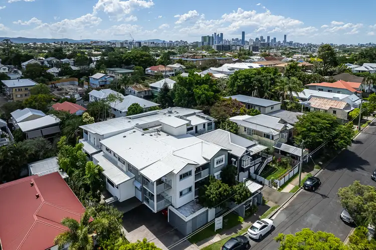 13/27 Newdegate Street, Greenslopes QLD 4120