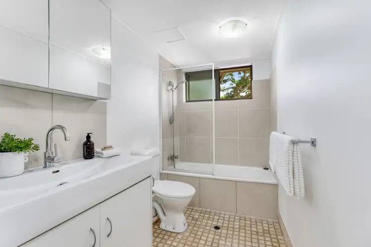 Sixth view of Homely unit listing, 8/38 Durham Street, St Lucia QLD 4067