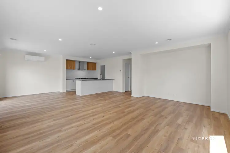 Fourth view of Homely house listing, 32 Bellagio Road, Berwick VIC 3806
