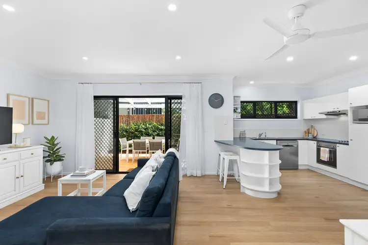 3/122 Central Avenue, Indooroopilly QLD 4068