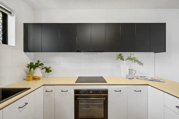 Fourth view of Homely unit listing, 2/46 Beatrice Street, Taringa QLD 4068