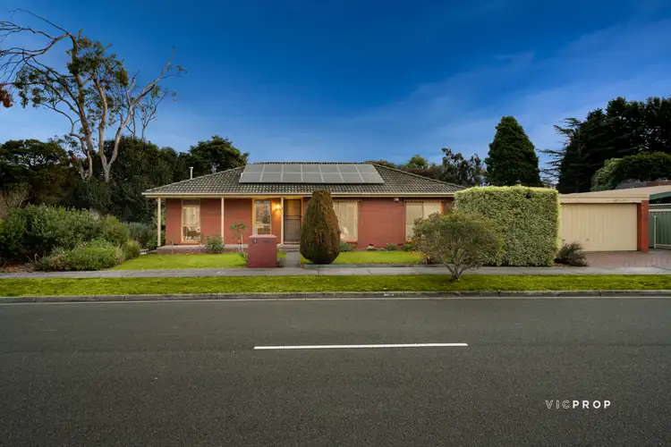 10 Lucerne Road, Ferntree Gully VIC 3156