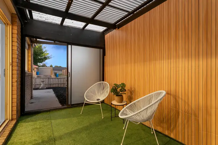 32 Godwin Crescent, Cranbourne North VIC 3977
